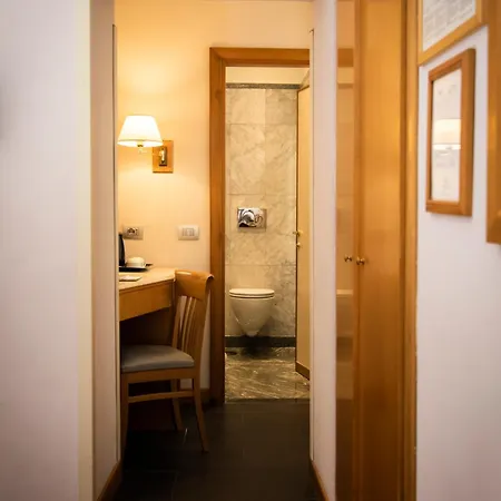 Giolli Nazionale Hotel 3*