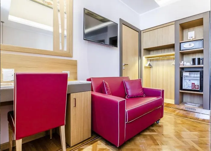 ホテル ジオッリ ナツィオナーレ 3*