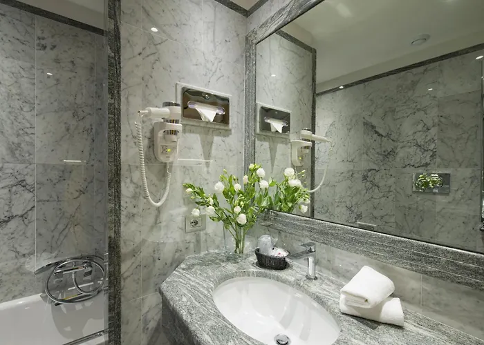 ジオッリ ナツィオナーレ ホテル